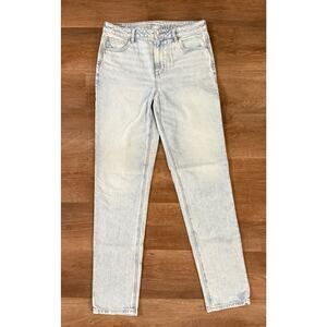 American Eagle Strigid Mom Jeans Women’s 10 X-Long Light Wash High Rise